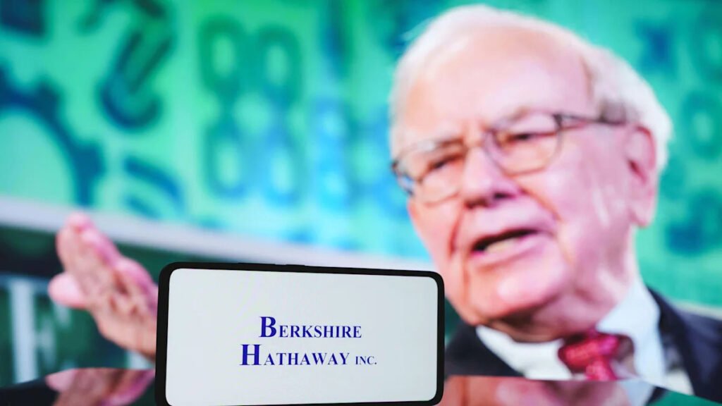 Investment heavyweight Warren Buffett steps down as Berkshire Hathaway chairman Investment heavyweight Warren Buffett steps down as Berkshire Hathaway chairman